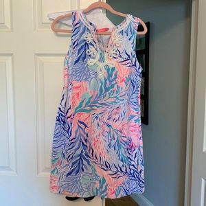 Lilly Pulitzer Harper Shift. Kaleidoscope Coral print. Medium